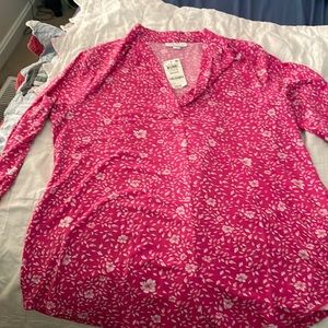 Beautiful blouse by charter club size medium hot pink with white flowers